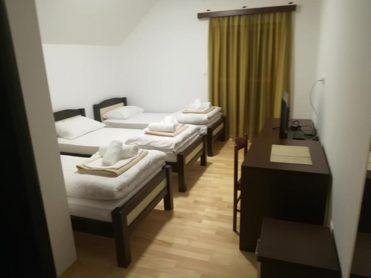 Vignjista Hotel ปลูชิเน ภายนอก รูปภาพ